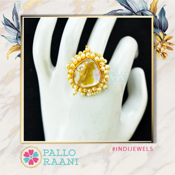 Moonstone Jadau Fingering - Adjustable, gold, ivory